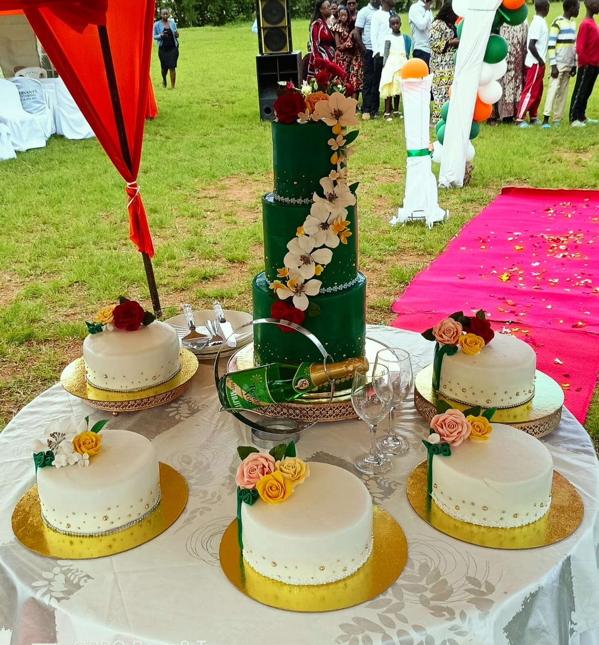 13 kg wedding cake