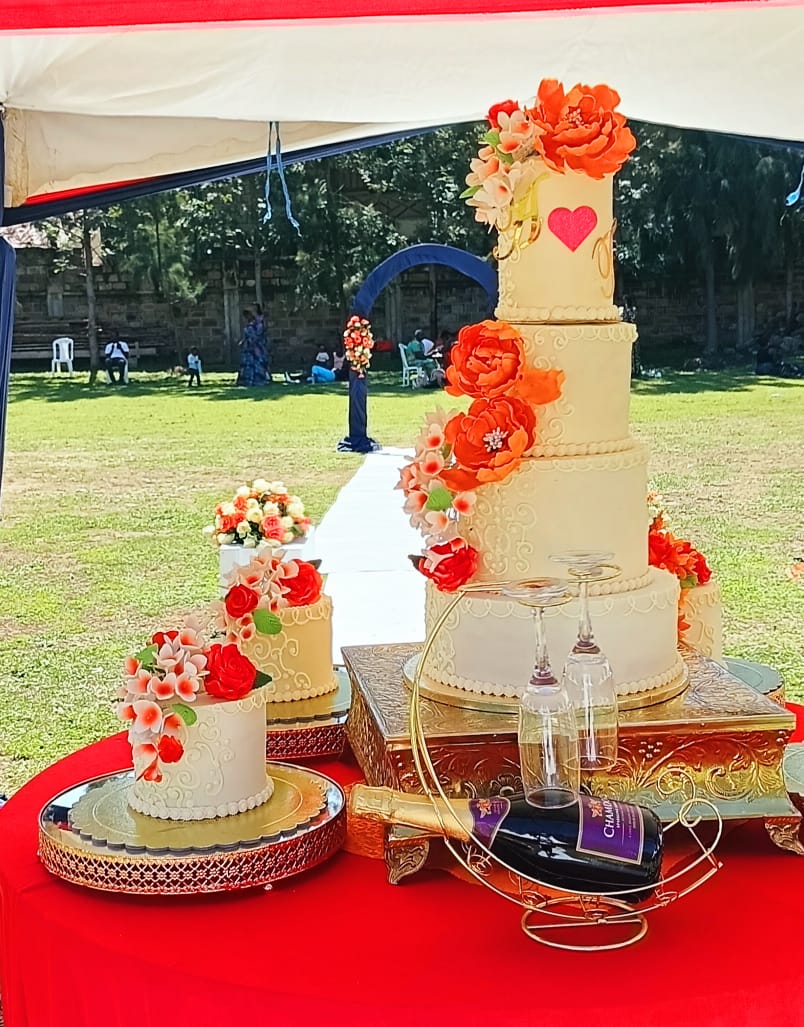 14 kg wedding cake